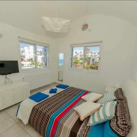 34 Beach Villa Paphos Ngoại thất bức ảnh