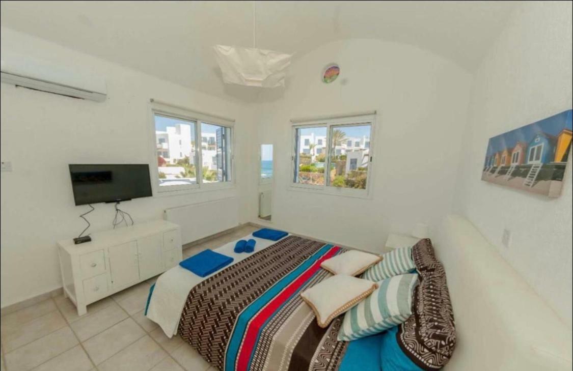 34 Beach Villa Paphos Ngoại thất bức ảnh